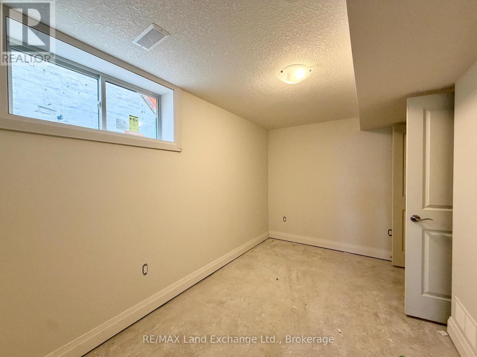 447 IVINGS DRIVE - 11