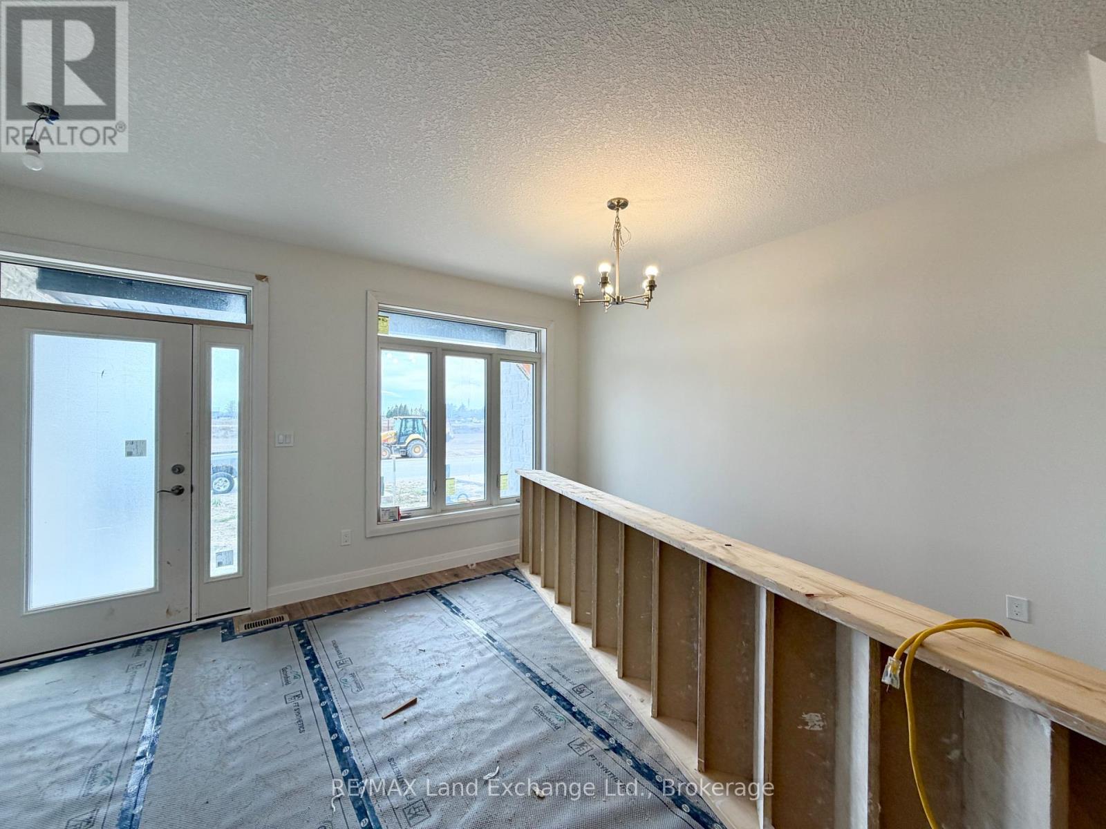 447 IVINGS DRIVE - 3
