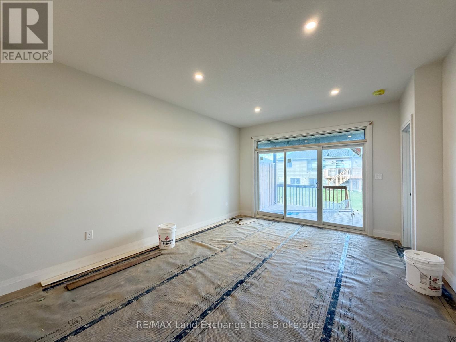 447 IVINGS DRIVE - 4