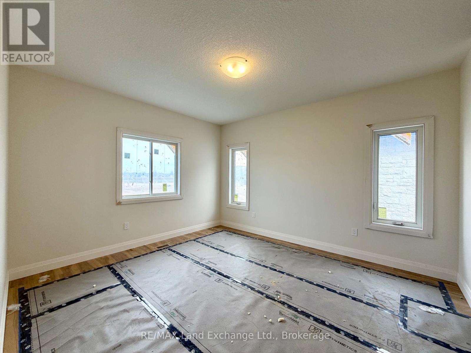 447 IVINGS DRIVE - 5