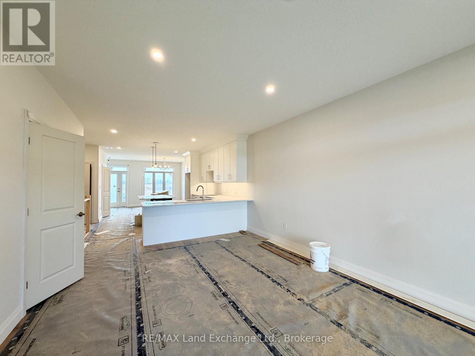 447 IVINGS DRIVE - 7