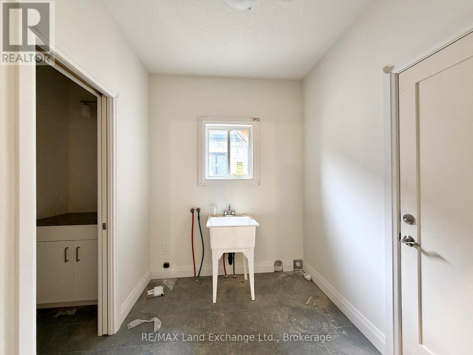 447 IVINGS DRIVE - 8