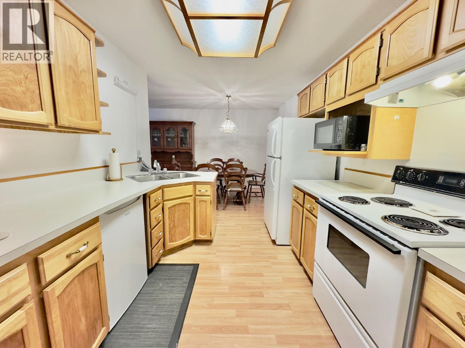 #109 298 YORKTON Avenue - 6