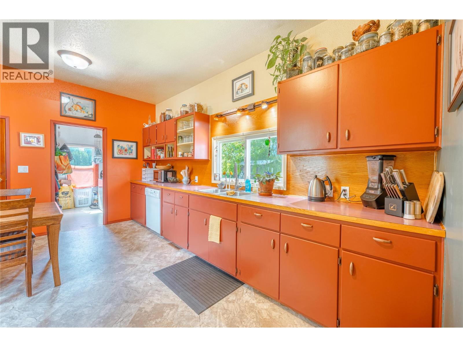 1105 Oscar Street - 9