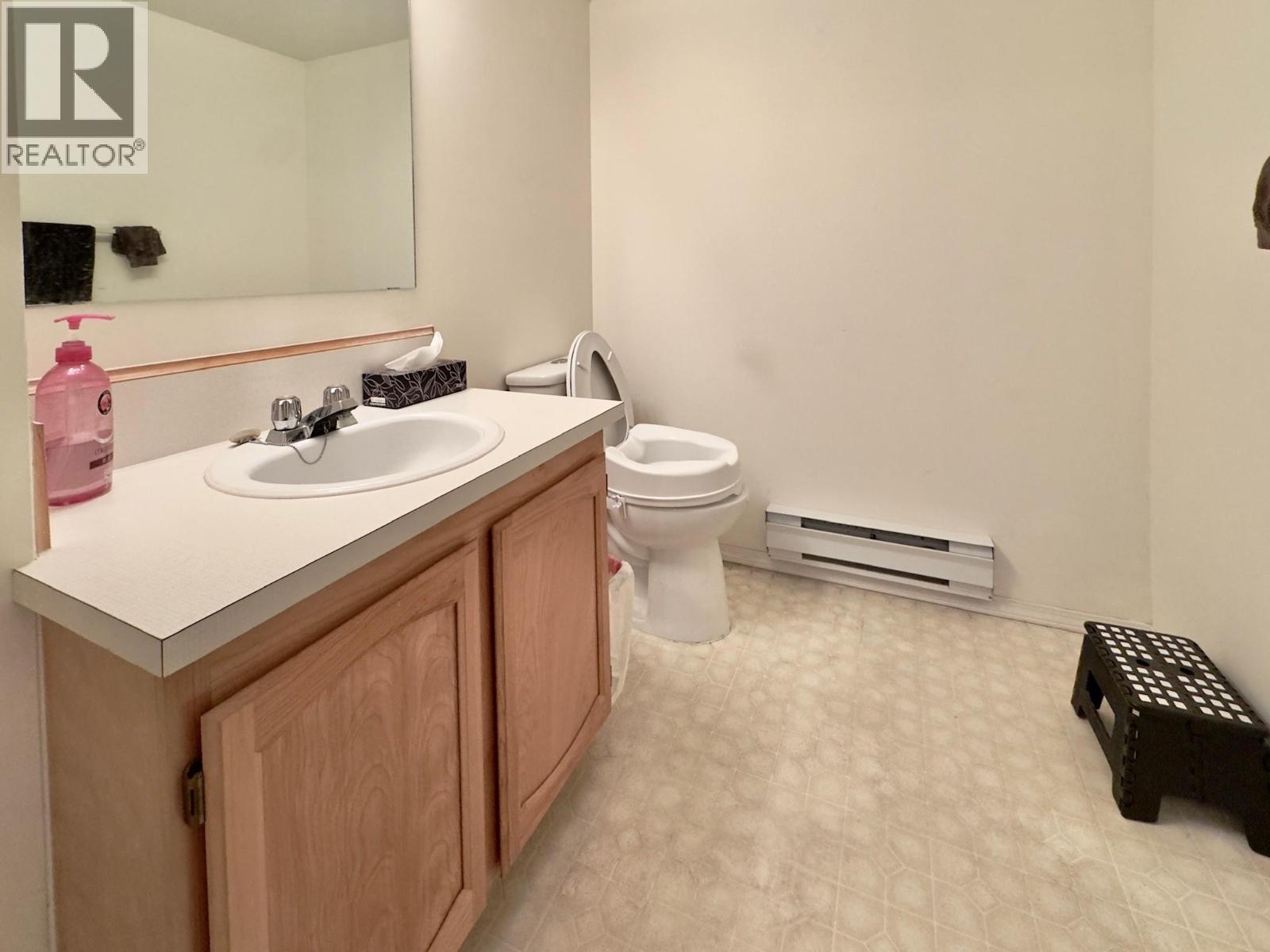 #109 298 YORKTON Avenue - 19