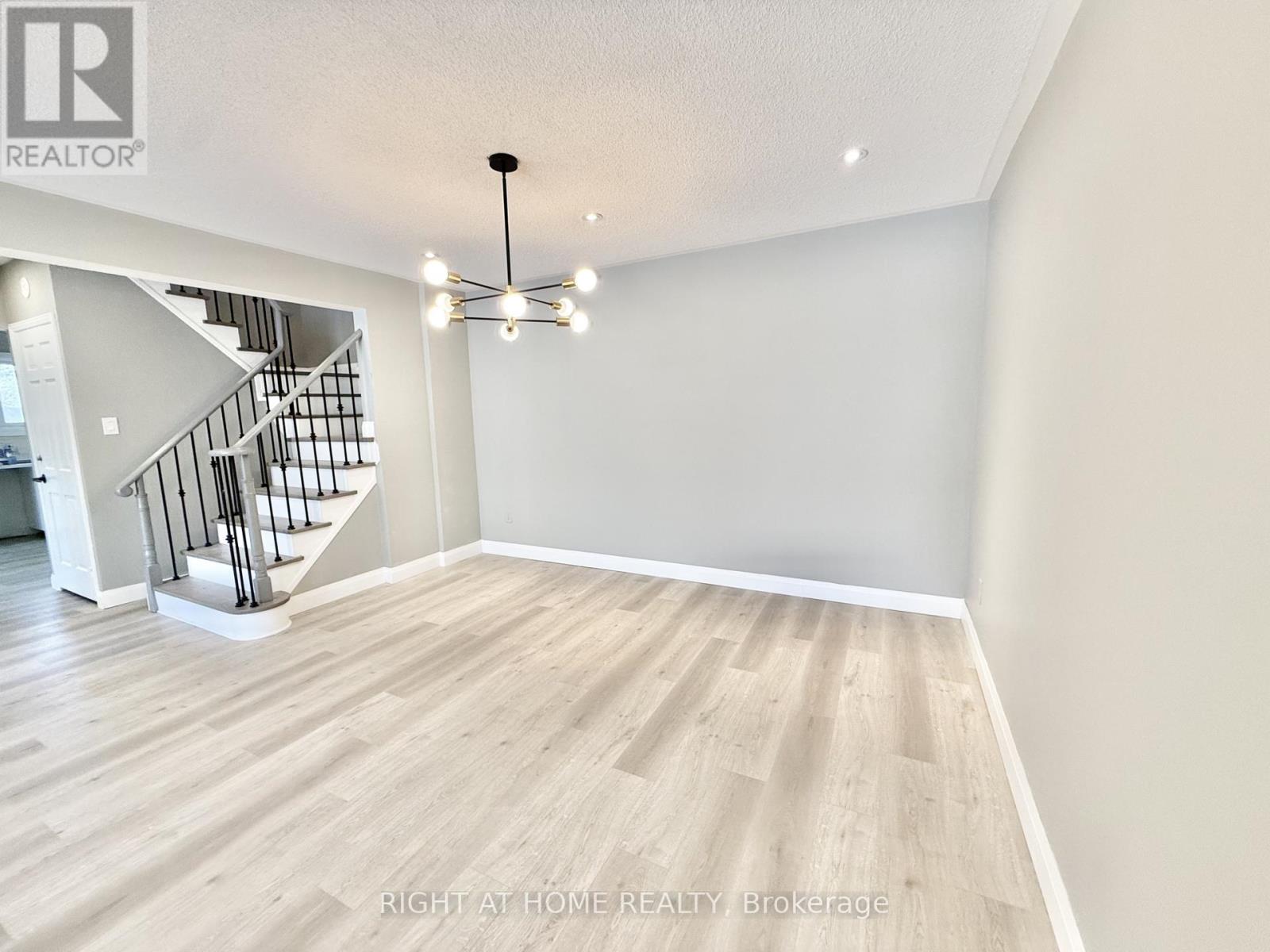 #24 7 VALE CARSE WAY - 8