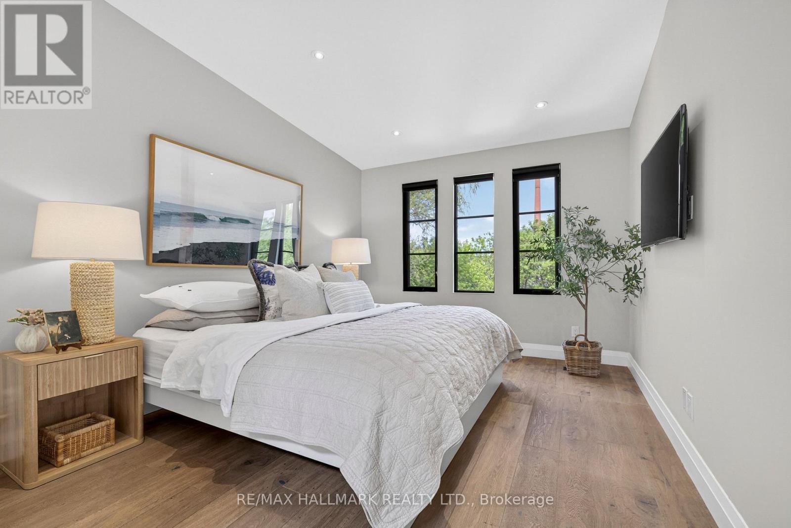 75 TIVERTON AVENUE - 13