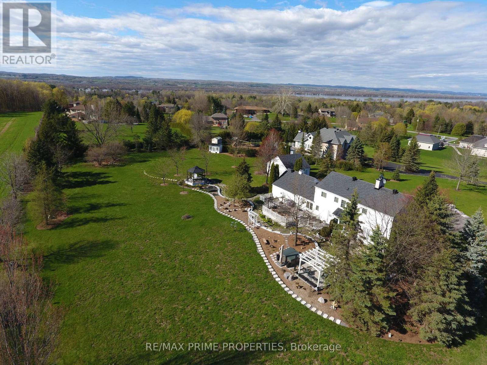 1530 ROYAL ORCHARD DRIVE - 27