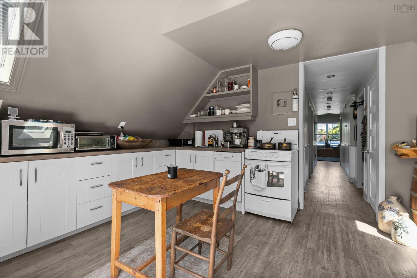 Property 30 of 50 of 6088 Coburg Road