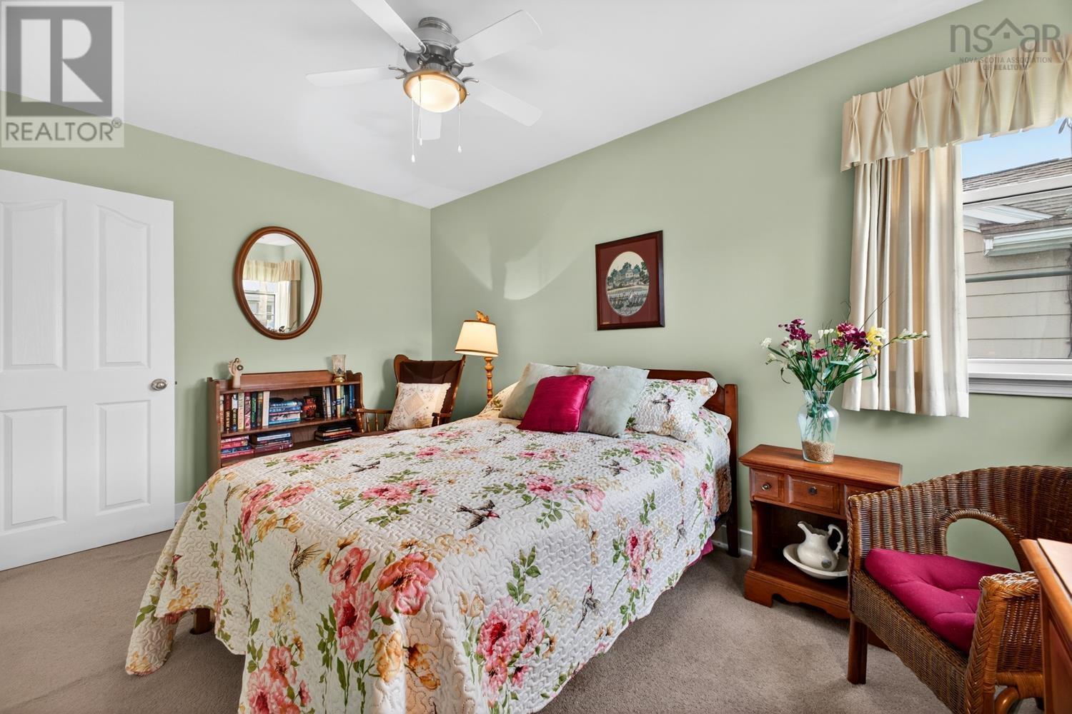 26 ROOSEVELT Avenue - 18