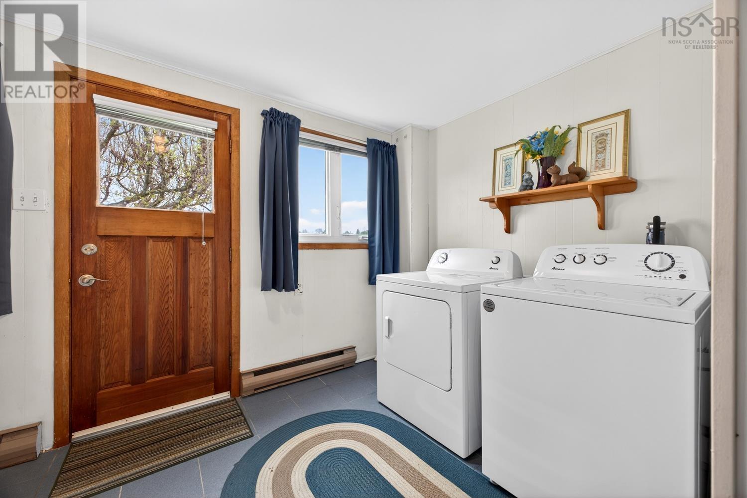 26 ROOSEVELT Avenue - 30