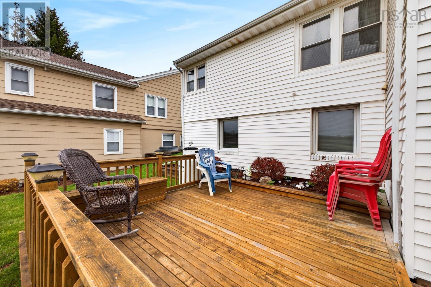 26 ROOSEVELT Avenue - 36