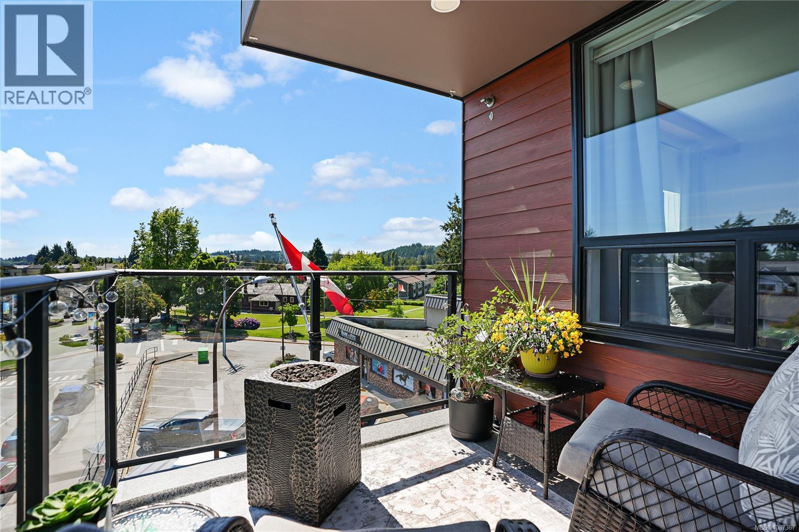 401 7162 West Saanich Rd, Central Saanich