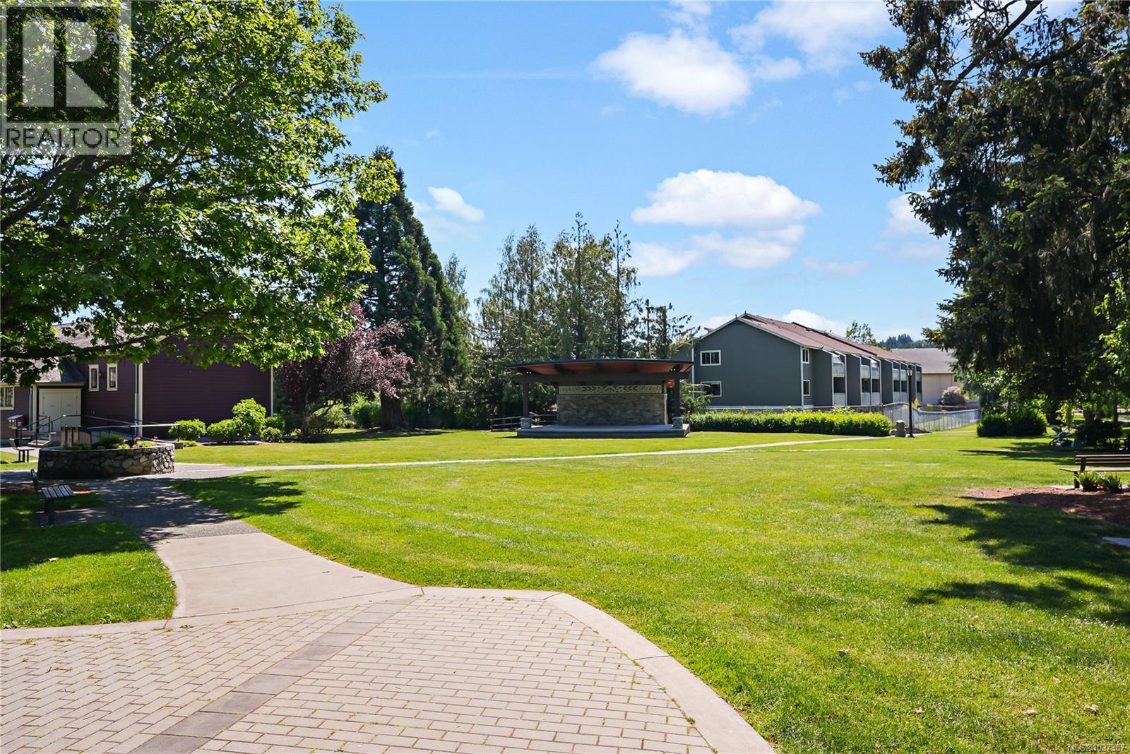 401 7162 West Saanich Rd, Central Saanich