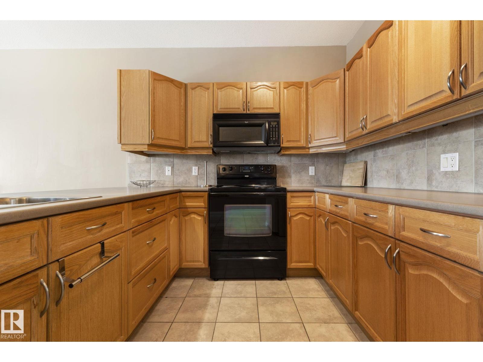 #430 160 MAGRATH RD NW - 27