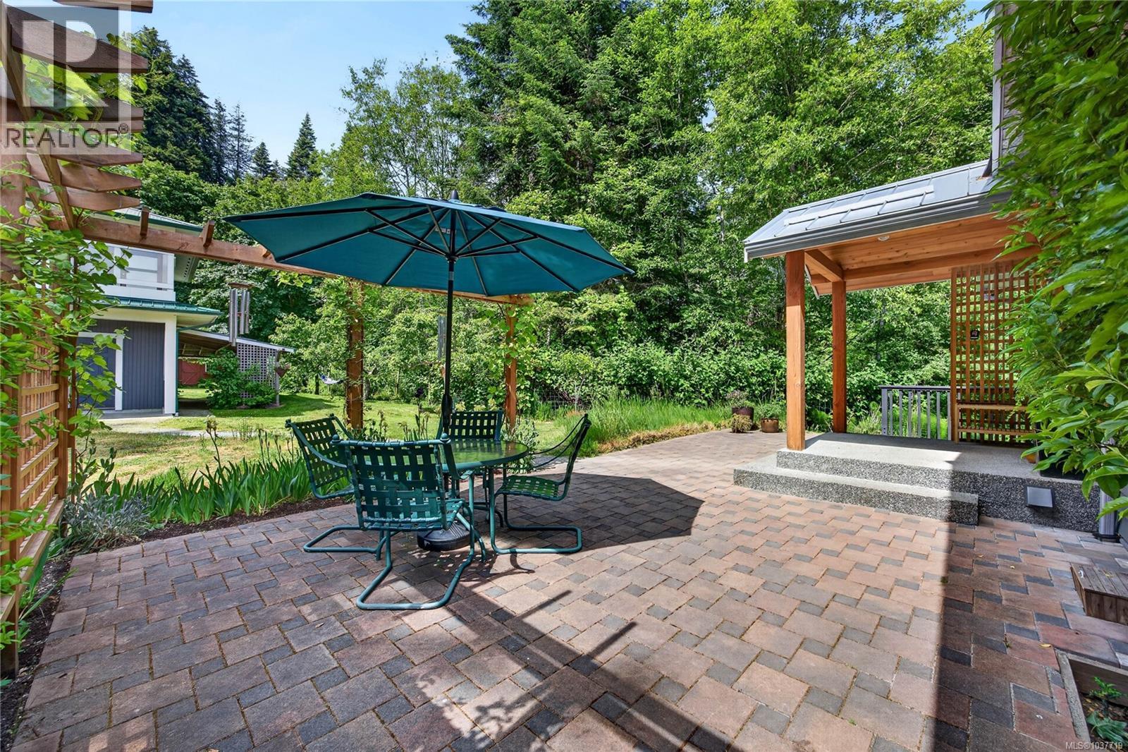 144 Douglas Rd - 38