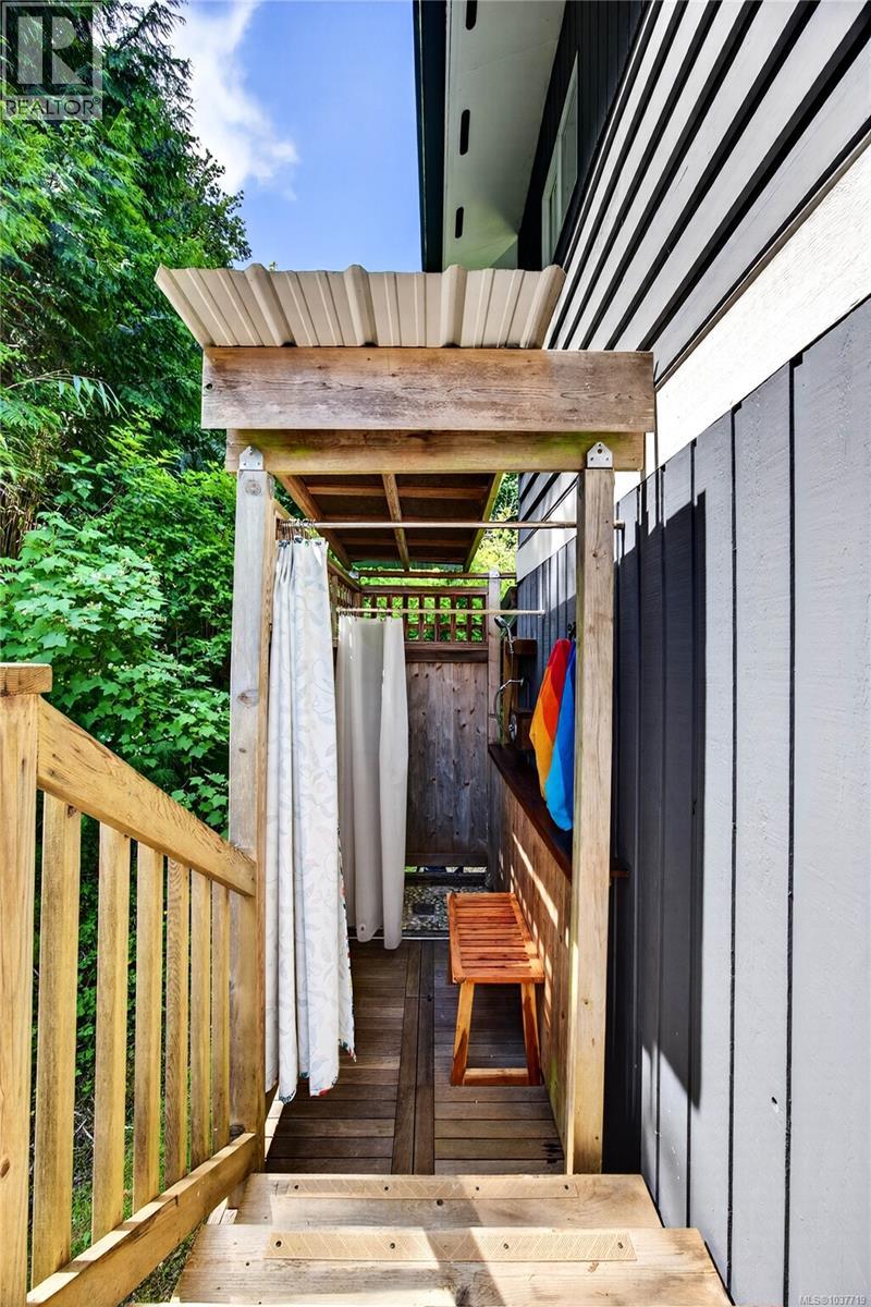 144 Douglas Rd - 51