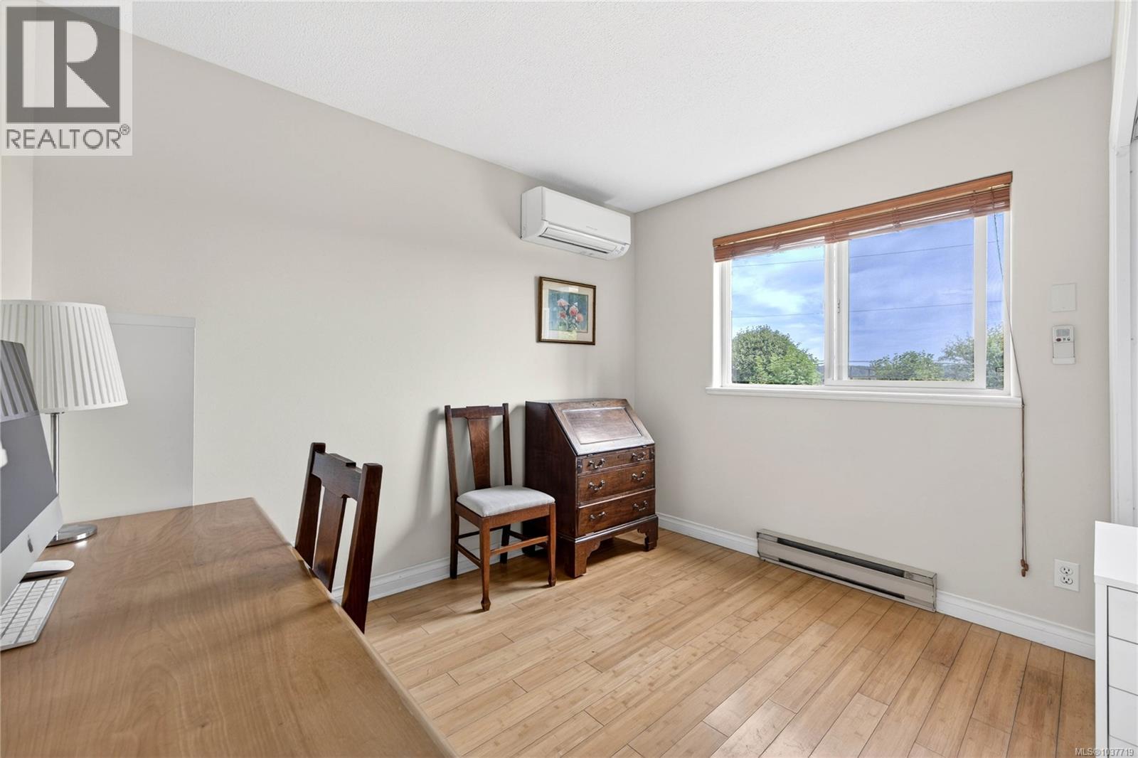 144 Douglas Rd - 25