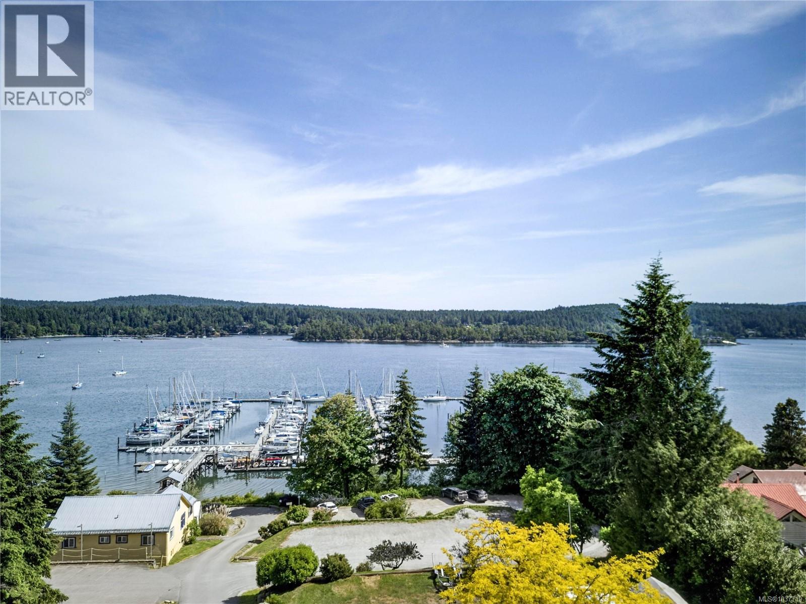 144 Douglas Rd - 73