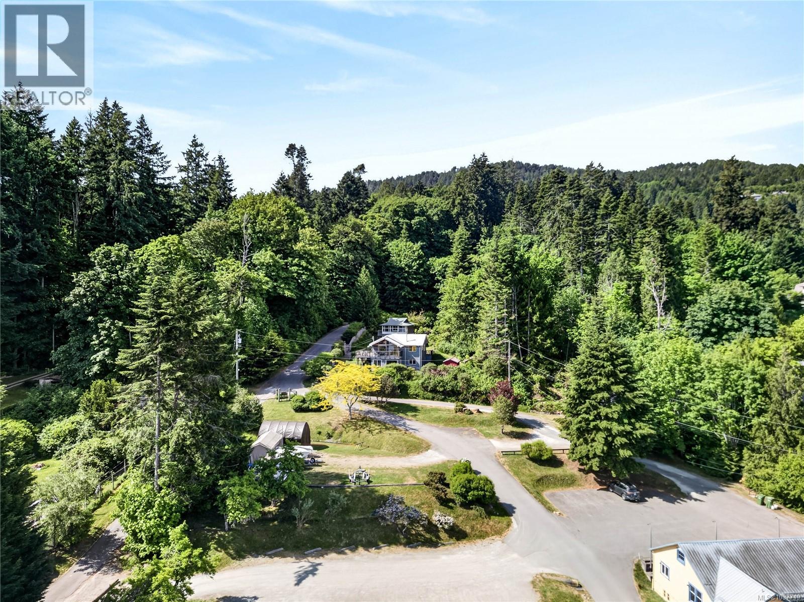 144 Douglas Rd - 75