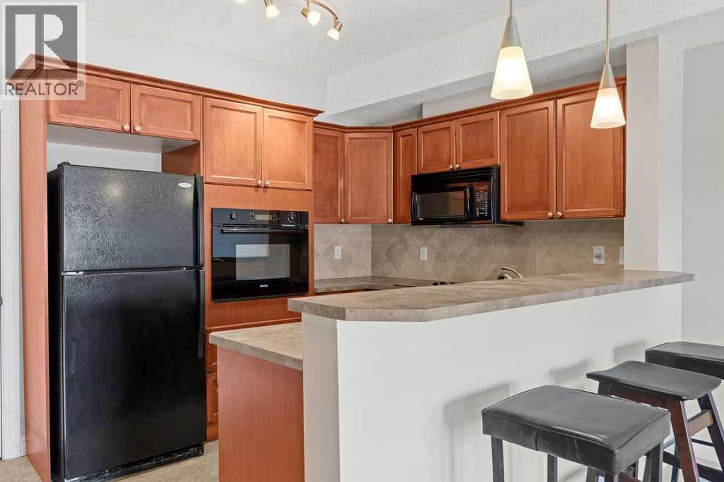 #122 60 Royal Oak Plaza NW - 6
