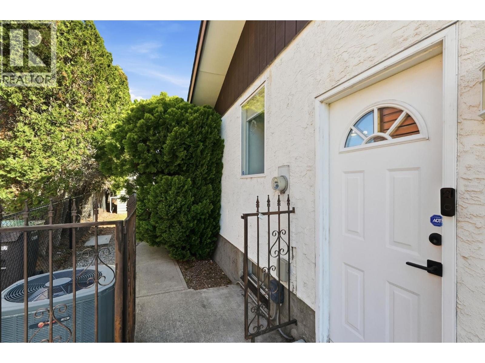 9506 Hummingbird Lane, Osoyoos