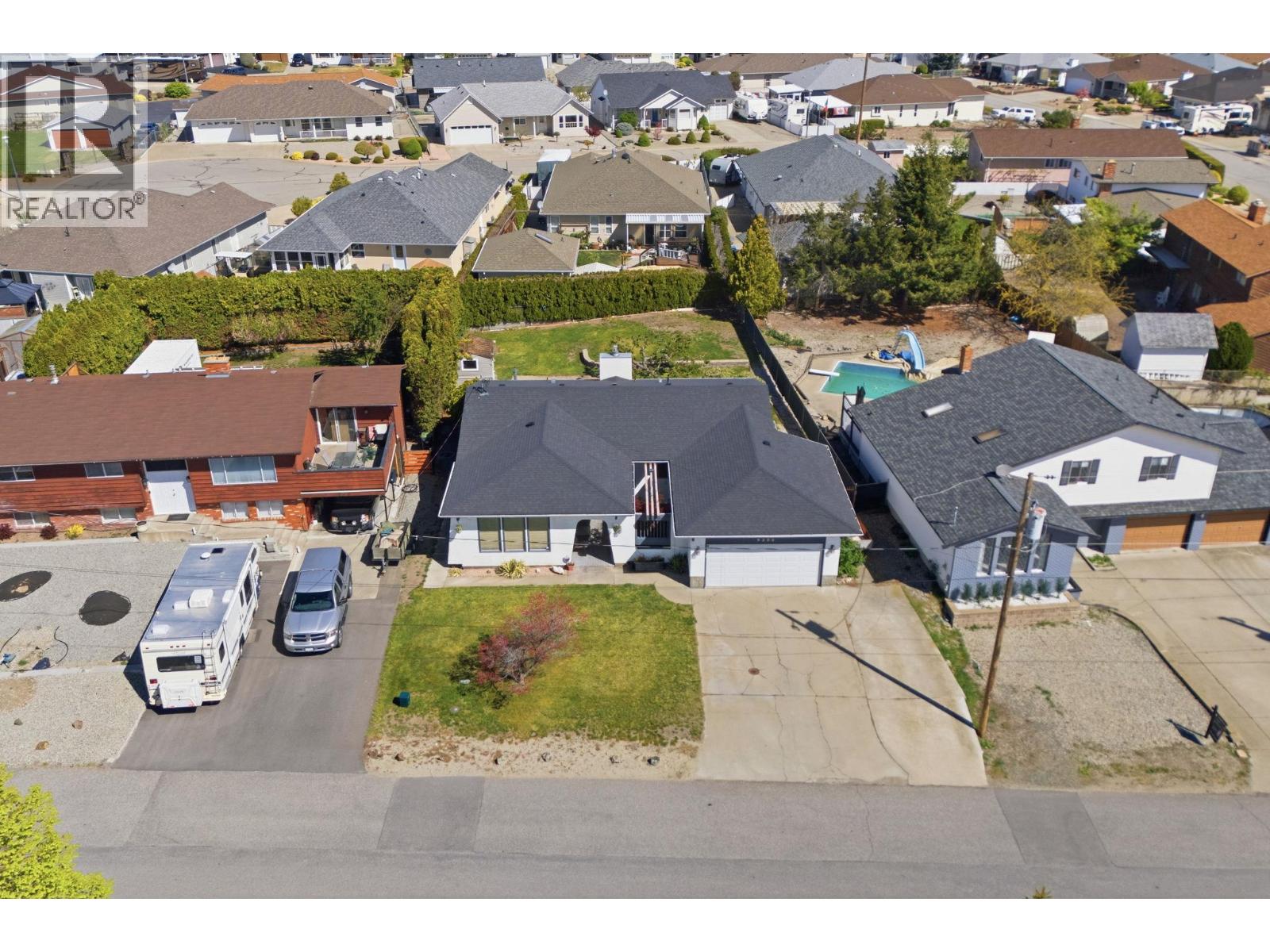 9506 Hummingbird Lane, Osoyoos