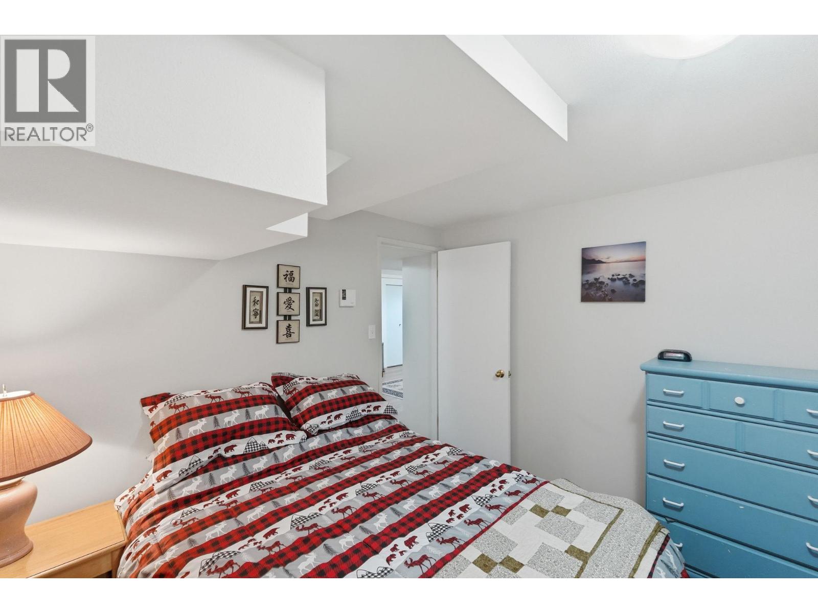 9506 Hummingbird Lane, Osoyoos