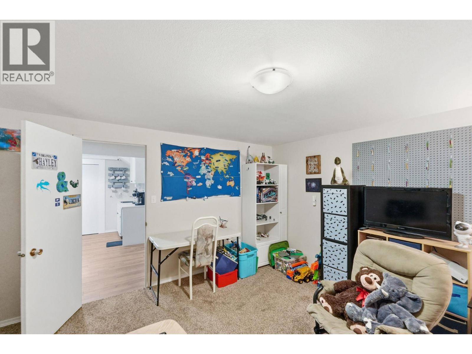 9506 Hummingbird Lane, Osoyoos