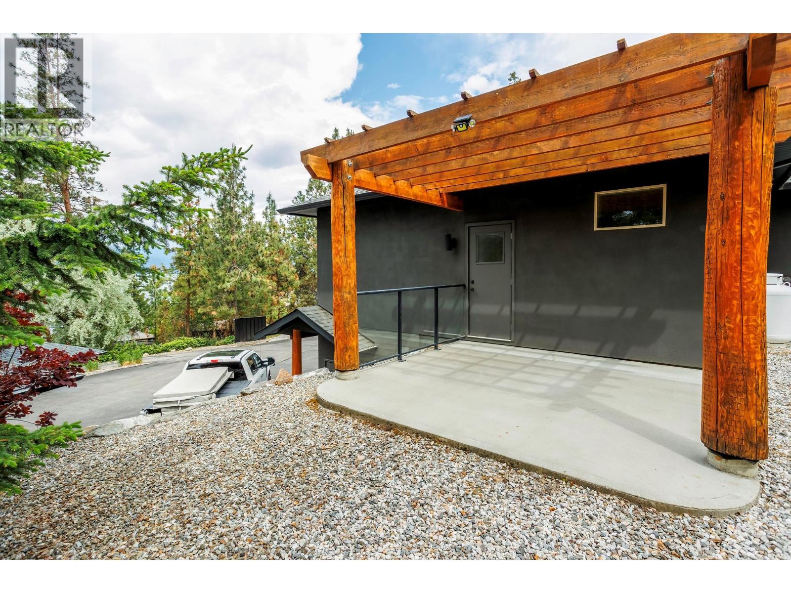 9887 Okanagan Centre Road W, Lake Country