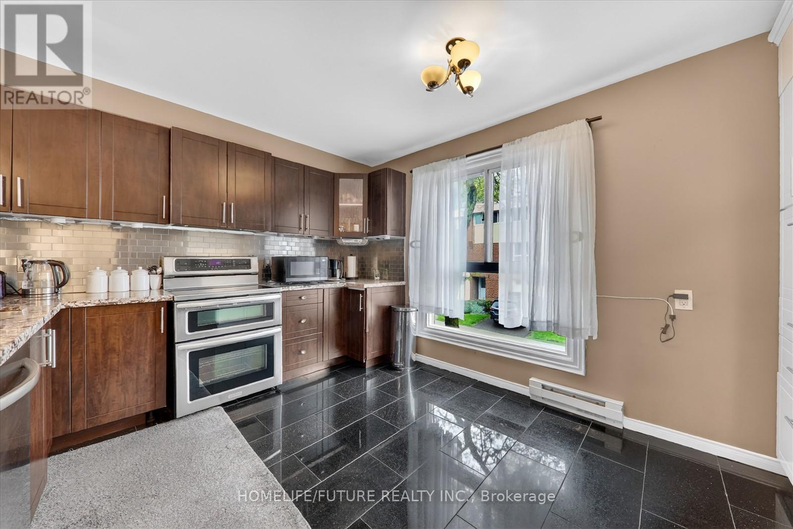 #70 38 JOHN CABOT WAY - 19