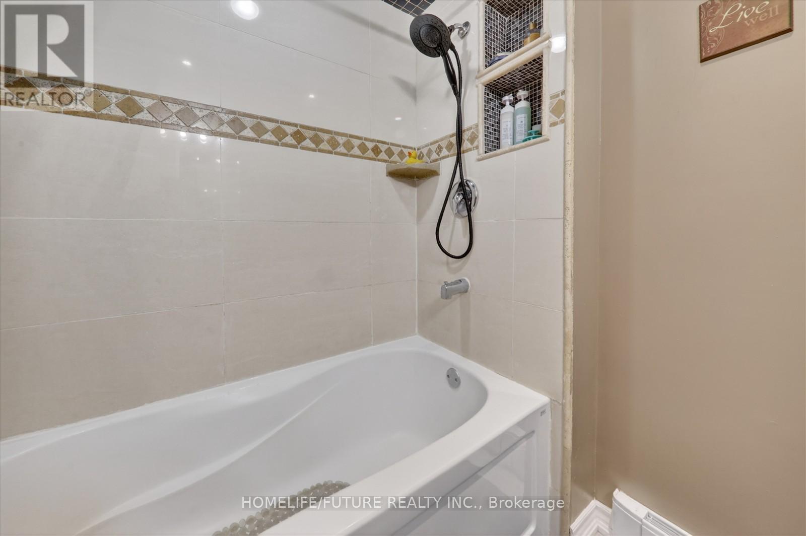 #70 38 JOHN CABOT WAY - 28