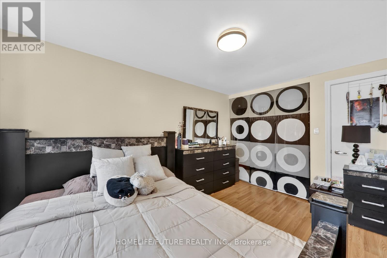 #70 38 JOHN CABOT WAY - 32