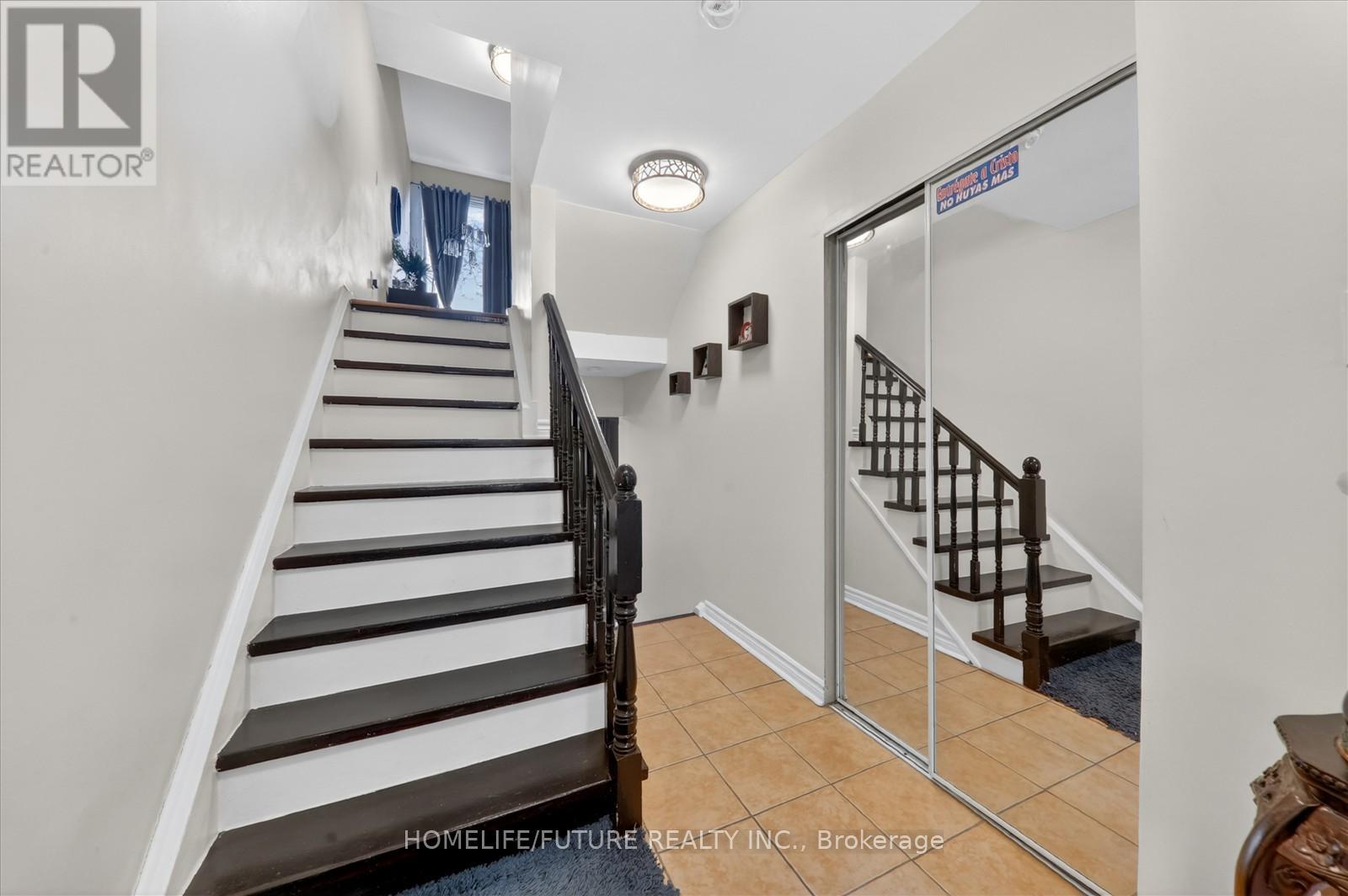 #70 38 JOHN CABOT WAY - 6