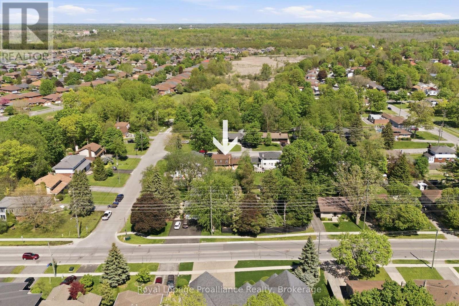 14 FOREST HILL CRESCENT - 47