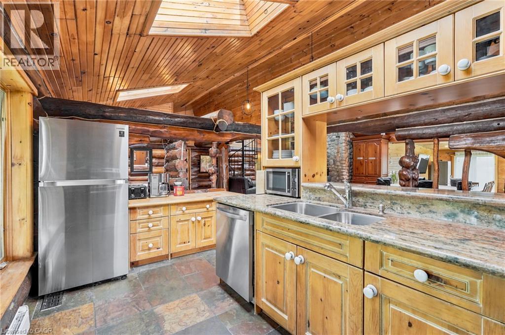 678 CHANTLER Road - 13