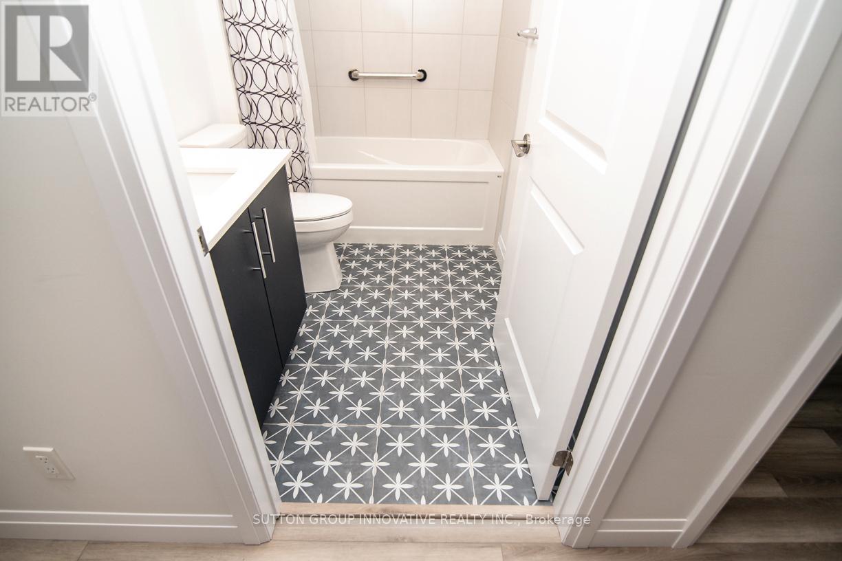 #105 153 WILSON STREET W - 36