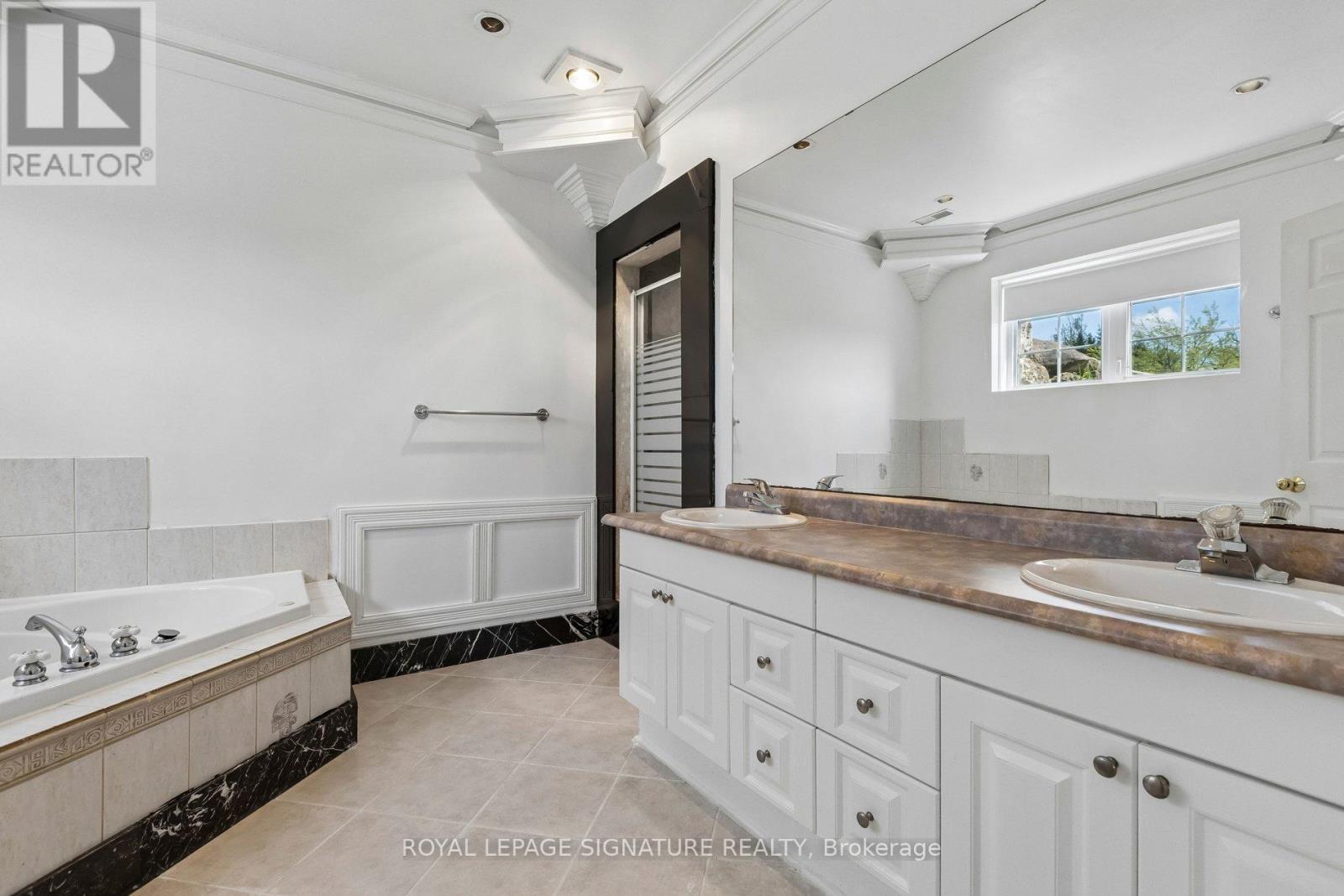 #3 64256 DUFFERIN COUNTY ROAD - 39