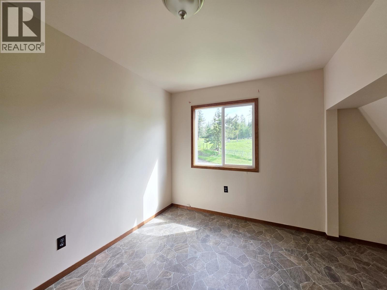 2303 PINNACLES ROAD - 17