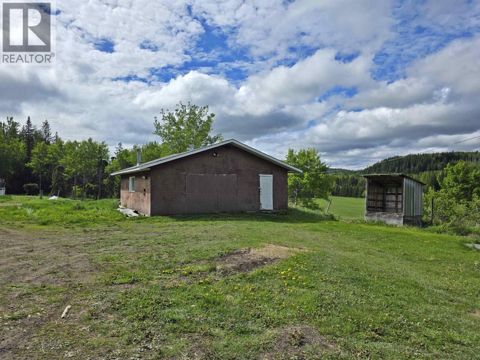 2303 PINNACLES ROAD - 26