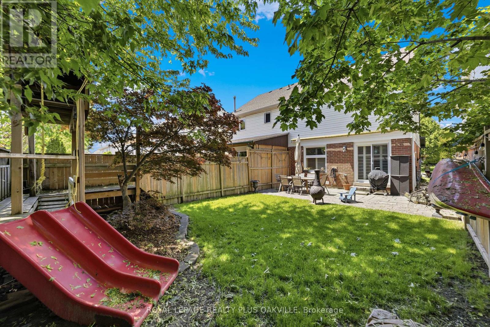 82 FELLOWES CRESCENT - 32