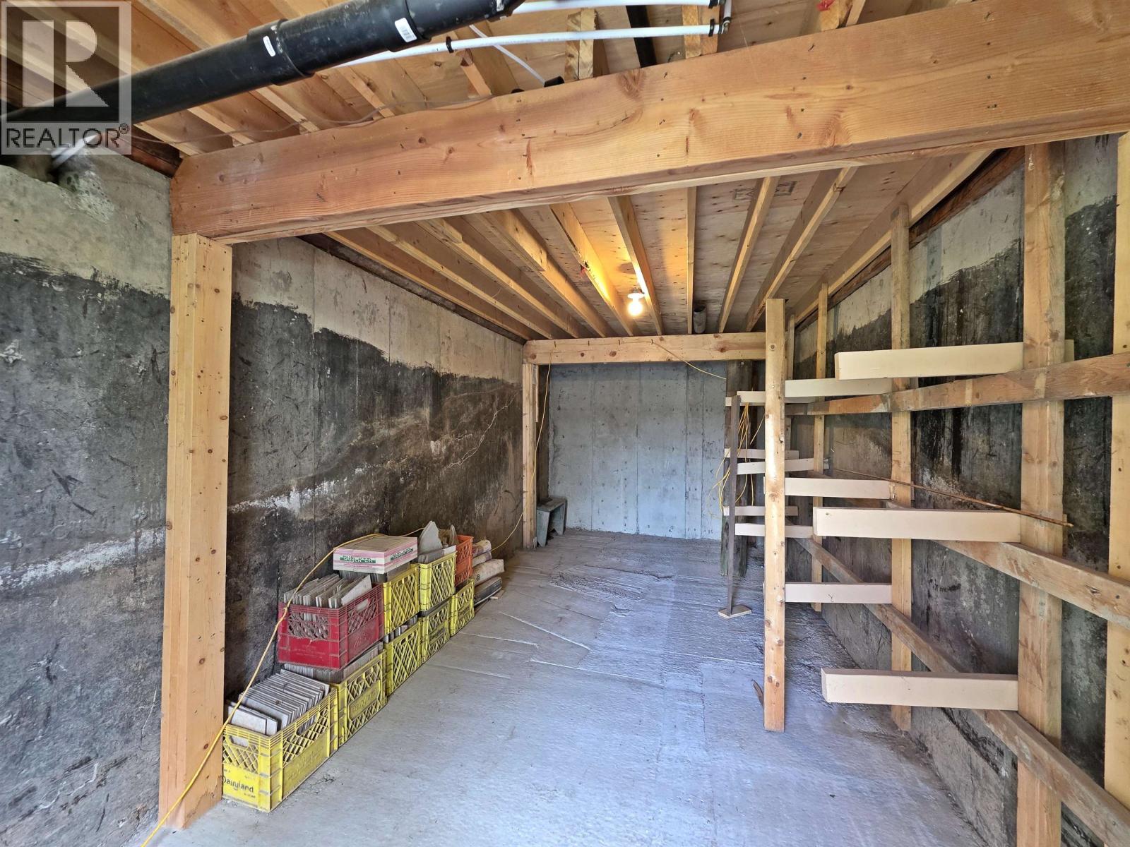 2303 PINNACLES ROAD - 22