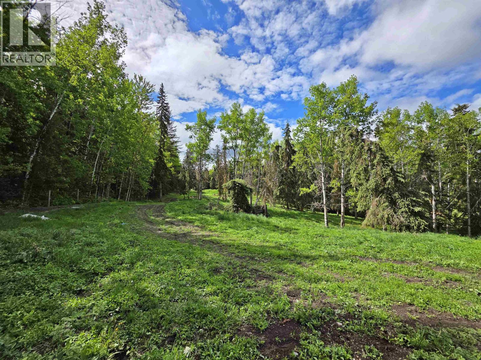 2303 PINNACLES ROAD - 35