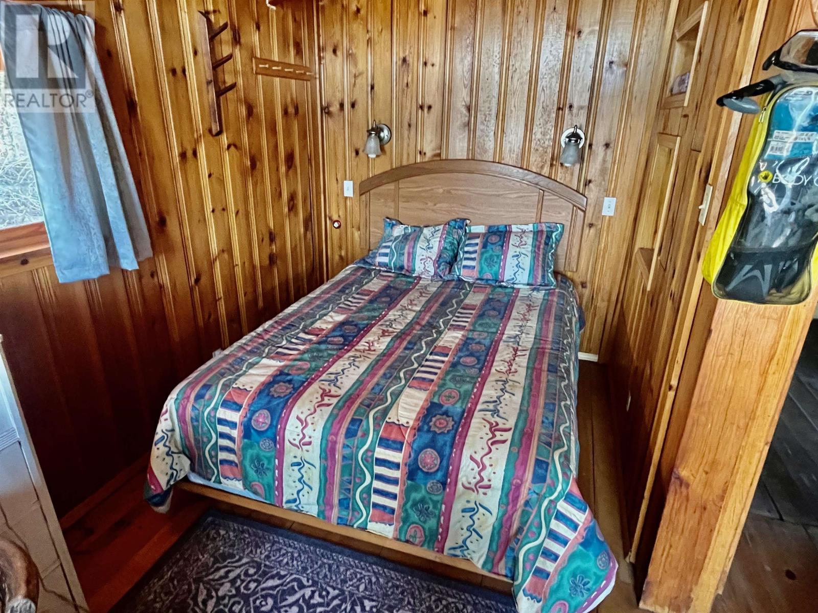 377 CRAWFORD DR - 28