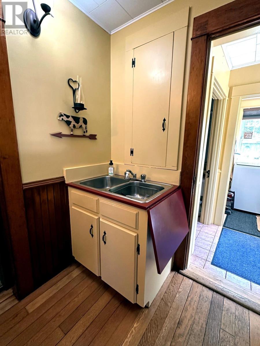 Property 2 of 24 of 301 Waterloo Street
