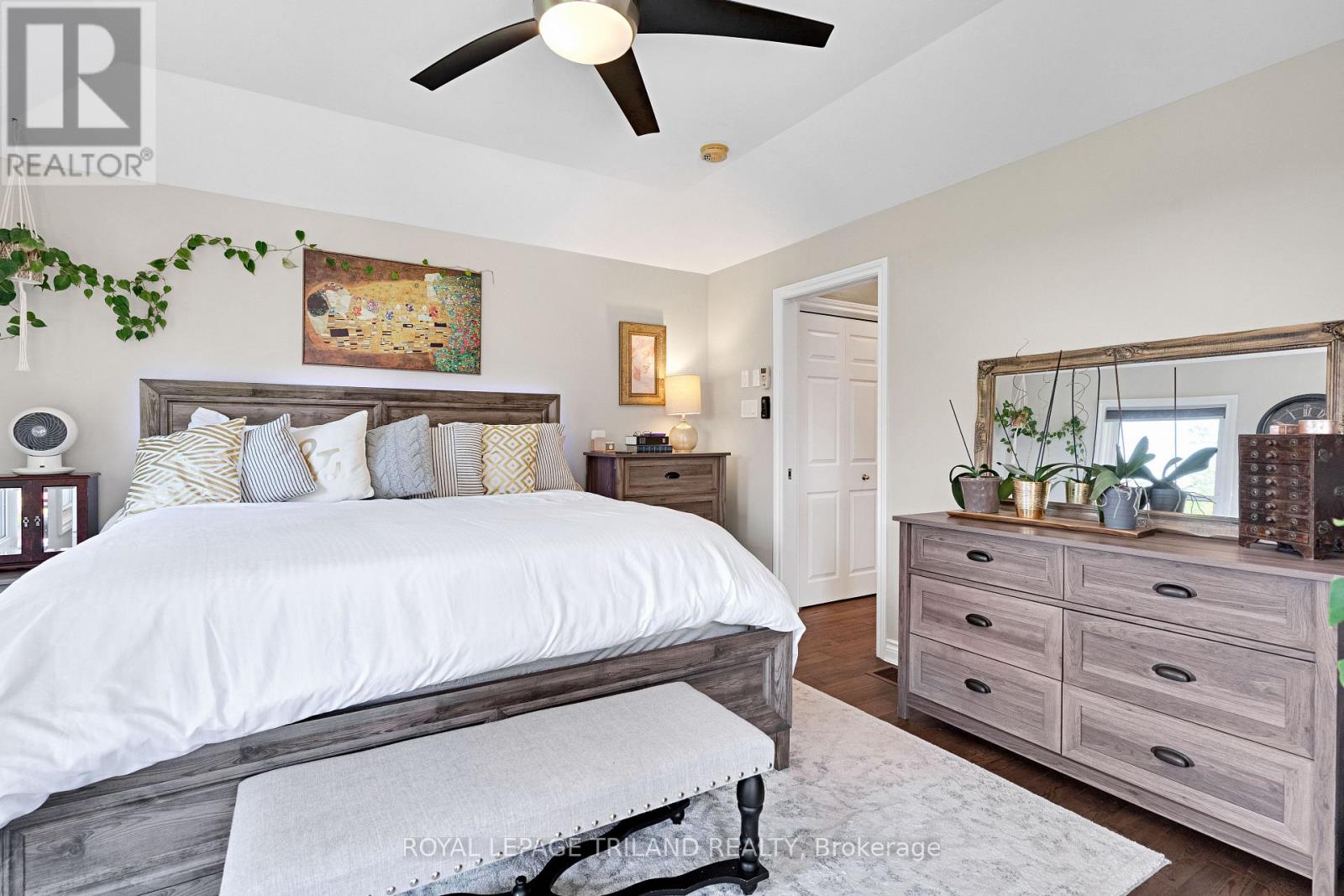 445 RIDOUT STREET S - 19