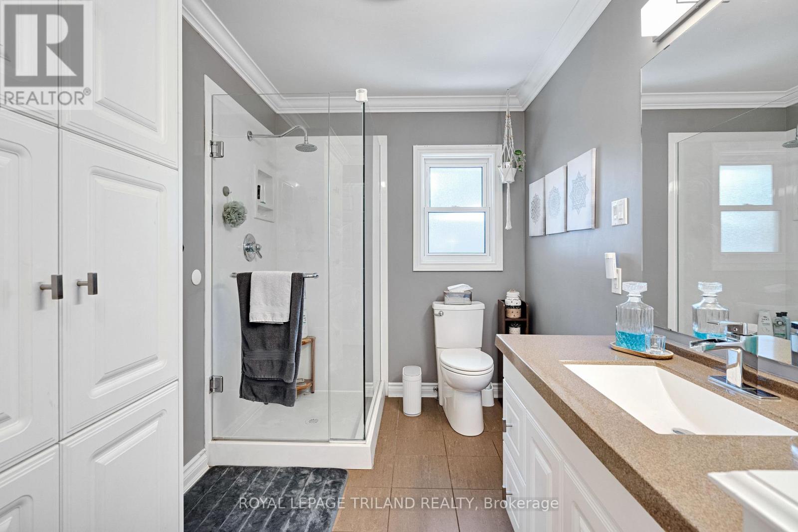 445 RIDOUT STREET S - 21