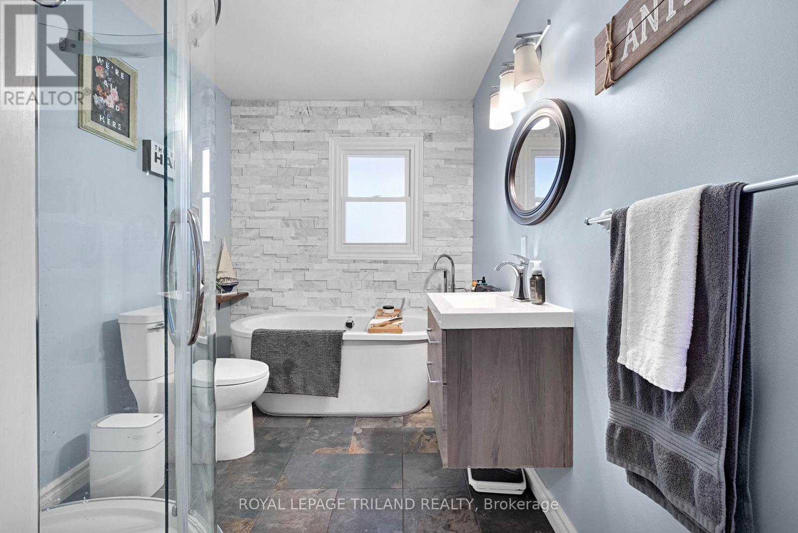 445 RIDOUT STREET S - 24