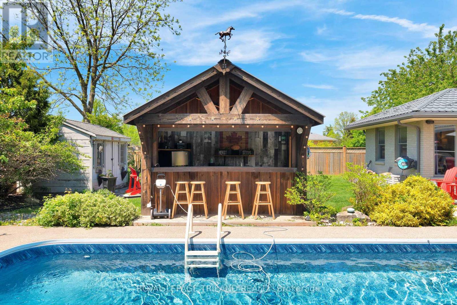 445 RIDOUT STREET S - 38