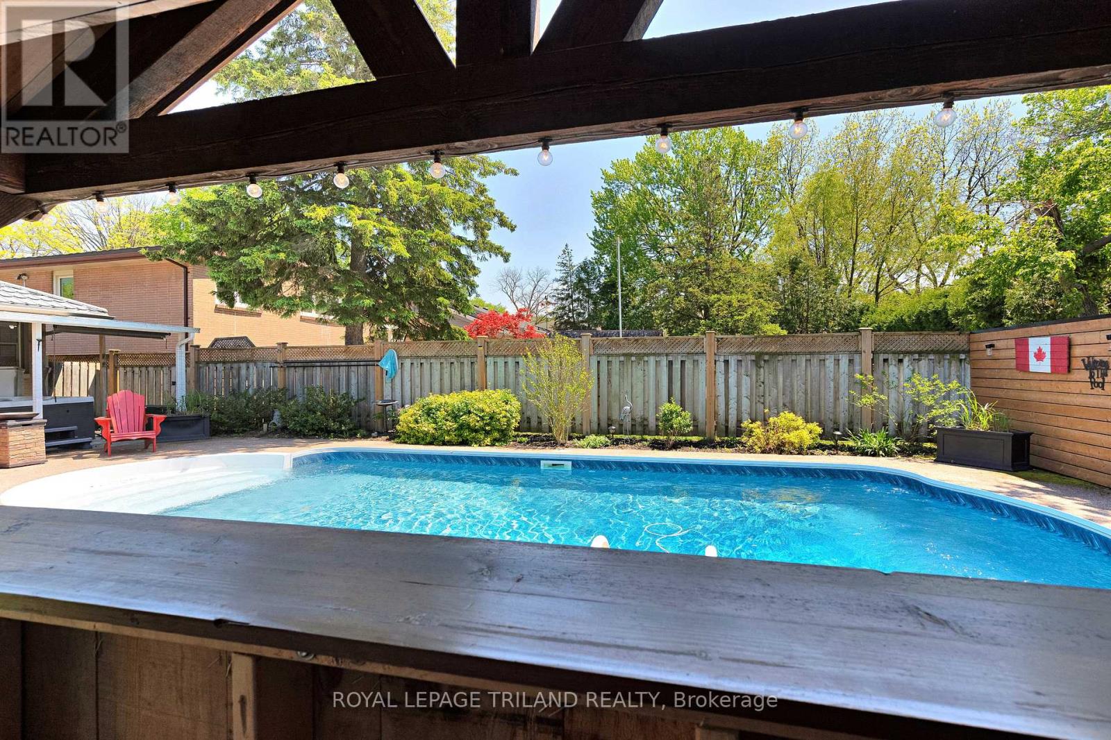 445 RIDOUT STREET S - 41